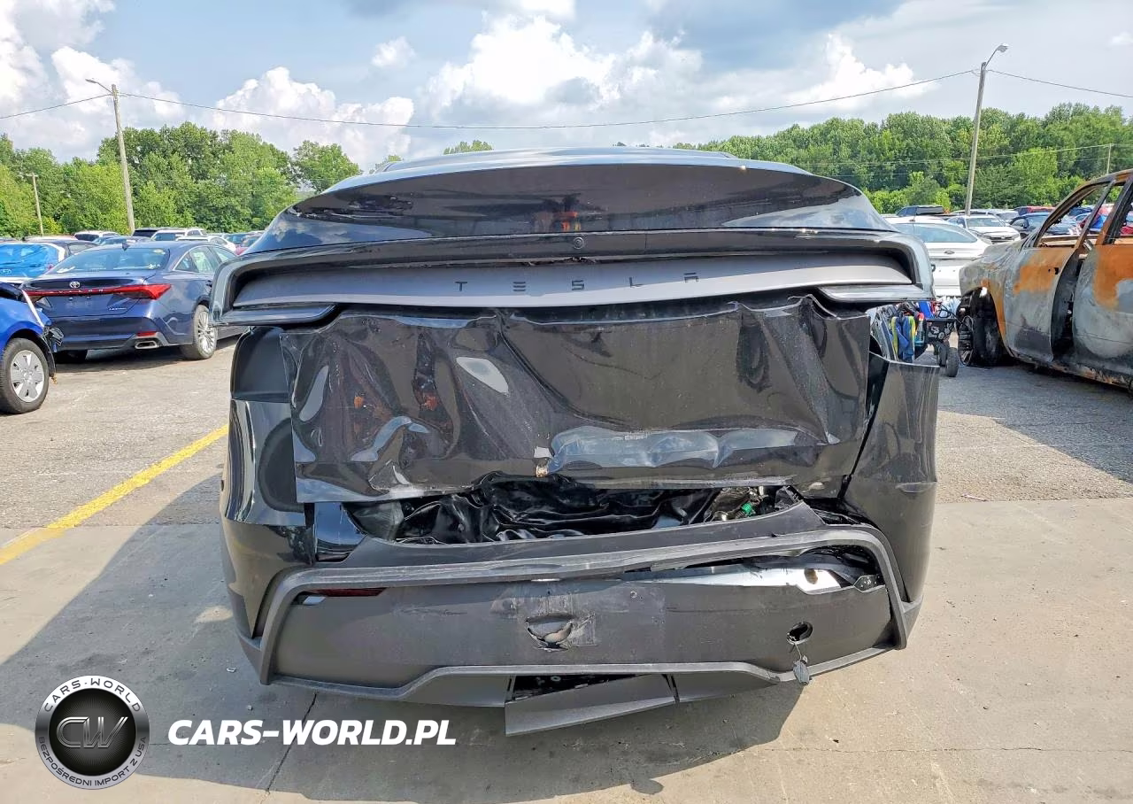 2026 Tesla Model Y VIN:7SAYGDED8TF420809 - 6
