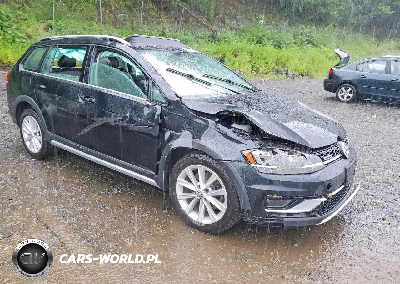 2019 Volkswagen Golf Alltrack S VIN:3VWM17AU8KM523756 - 4
