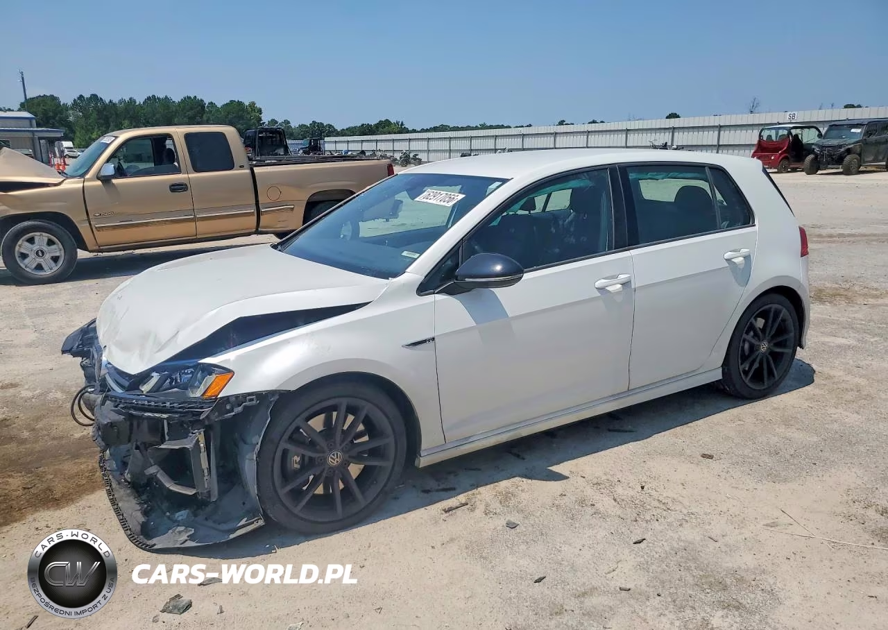 2017 Volkswagen Golf R – zdjęcie 1 z 12
