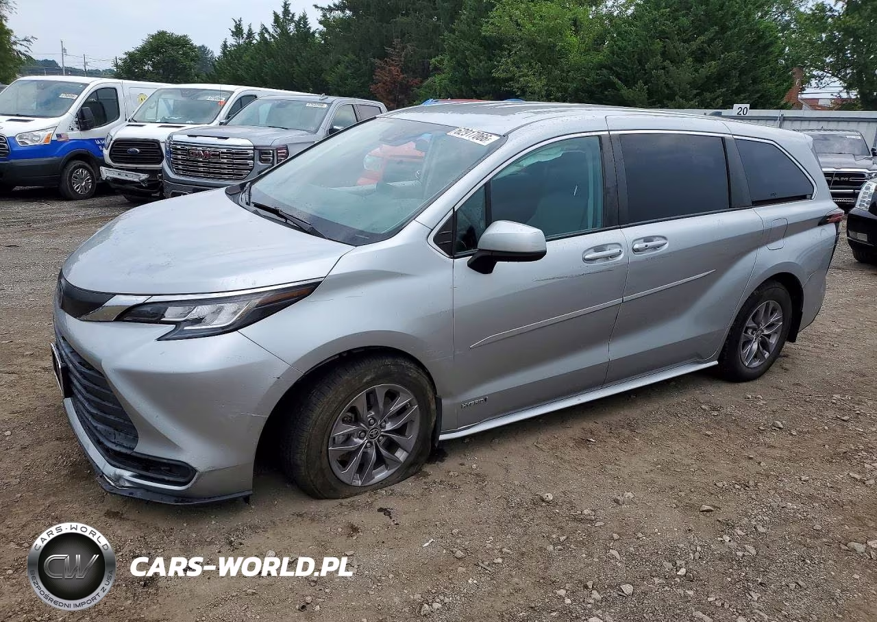 2021 Toyota Sienna Le – zdjęcie 1 z 13