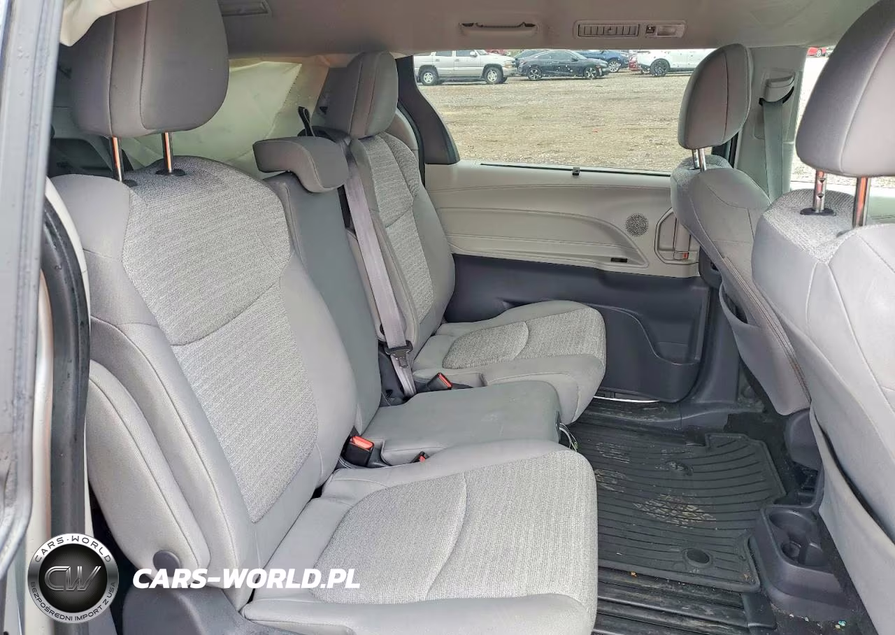 2021 Toyota Sienna Le VIN:5TDKRKEC7MS039006 - 11