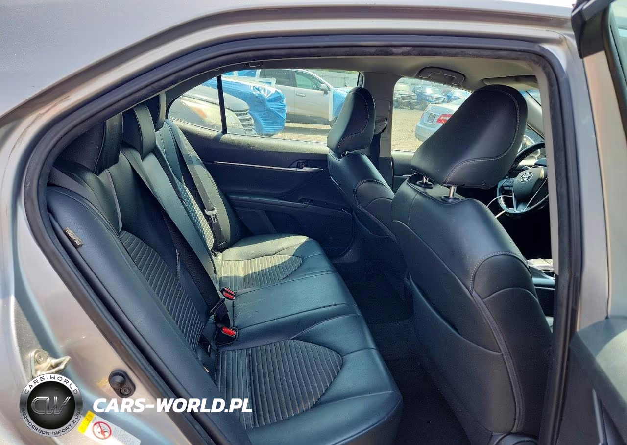 2019 Toyota Camry Se VIN:4T1B11HK3KU730462 - 10