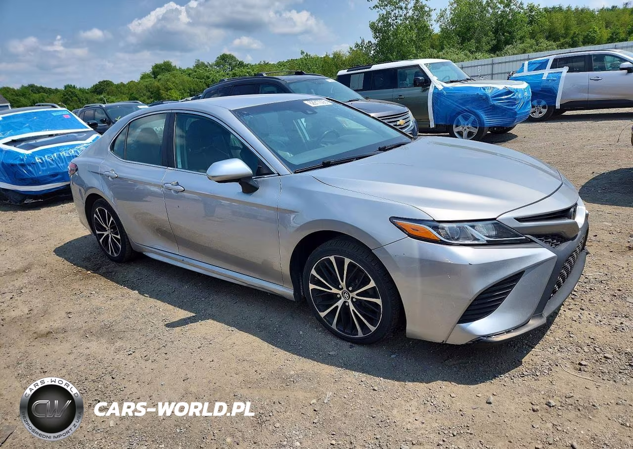 2019 Toyota Camry Se VIN:4T1B11HK3KU730462 - 4