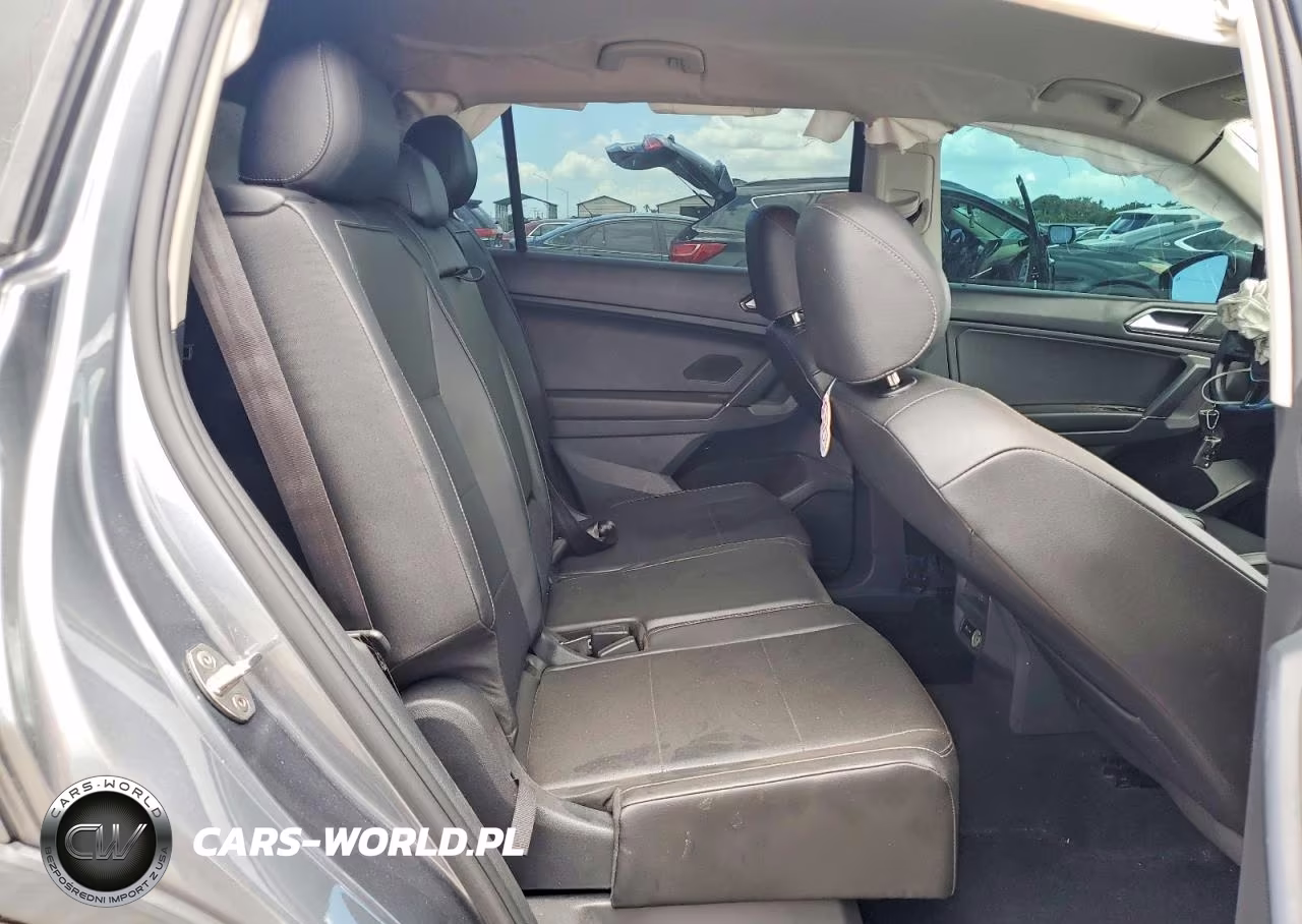 2018 Volkswagen Tiguan Se VIN:3VV3B7AX1JM090593 - 10