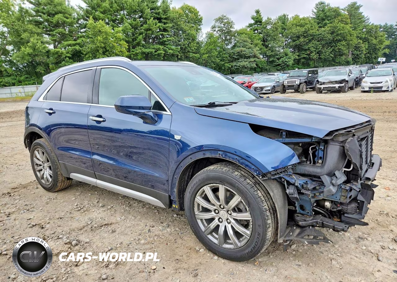 2020 Cadillac Xt4 Premium Luxury VIN:1GYFZDR41LF072365 - 4