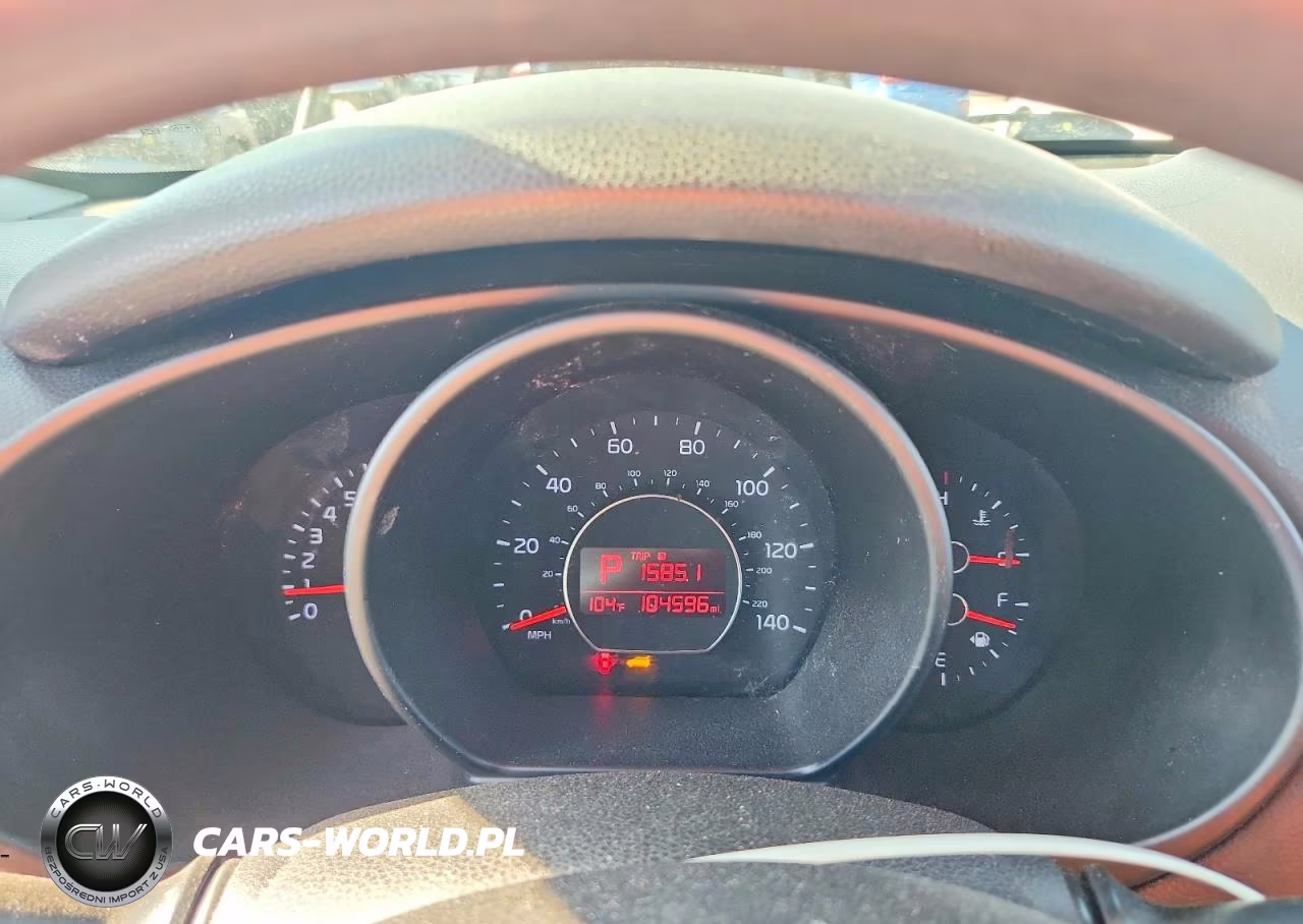2015 Kia Soul + VIN:KNDJP3A50F7788385 - 9