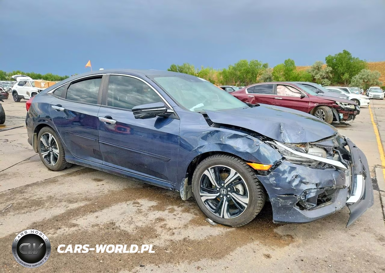 2018 Honda Civic Touring VIN:JHMFC1F92JX039788 - 4