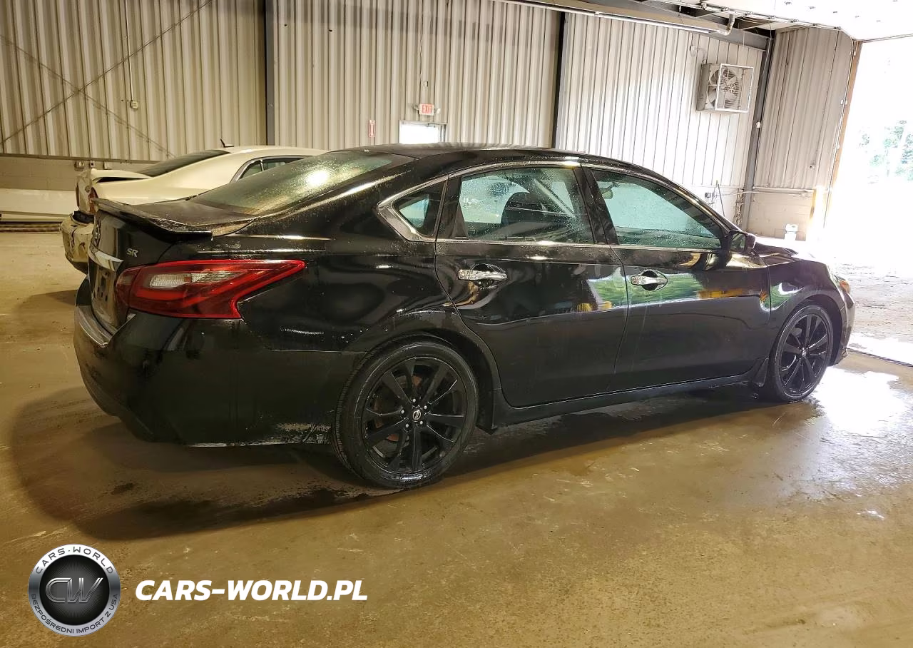2017 Nissan Altima 2.5 Sr VIN:1N4AL3AP8HC210290 - 3