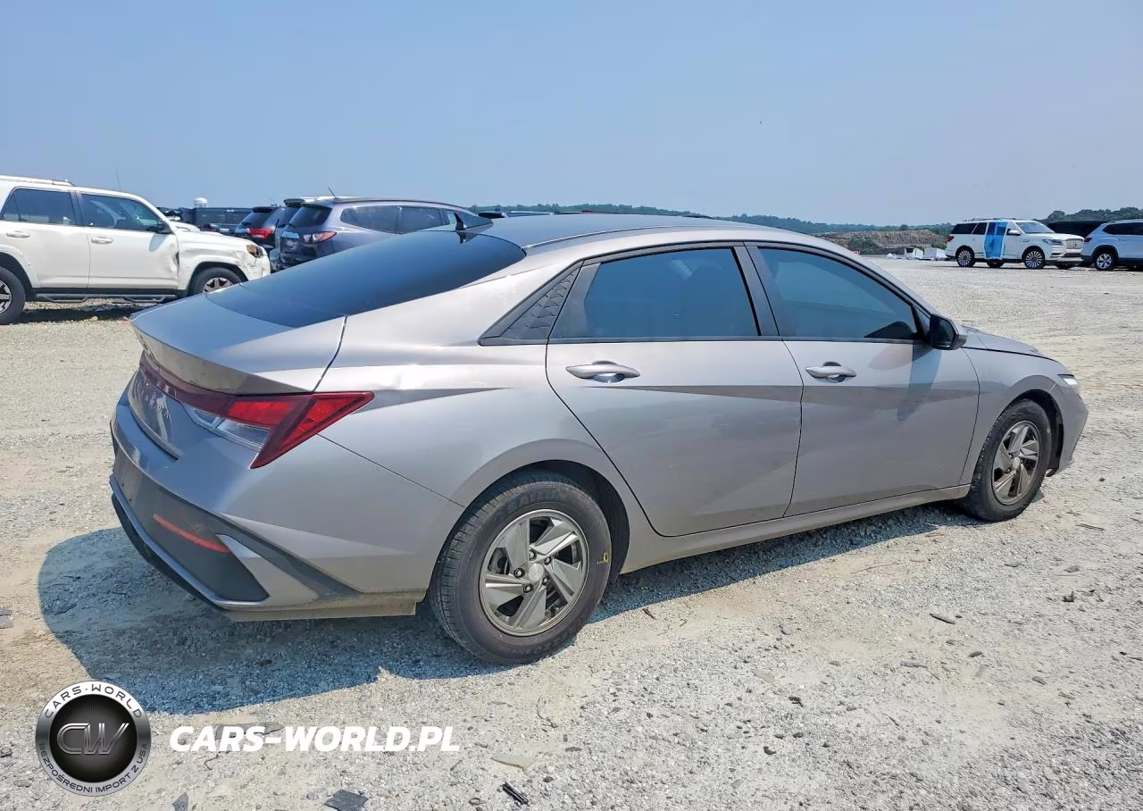 2024 Hyundai Elantra Se VIN:KMHLL4DGXRU656310 - 3