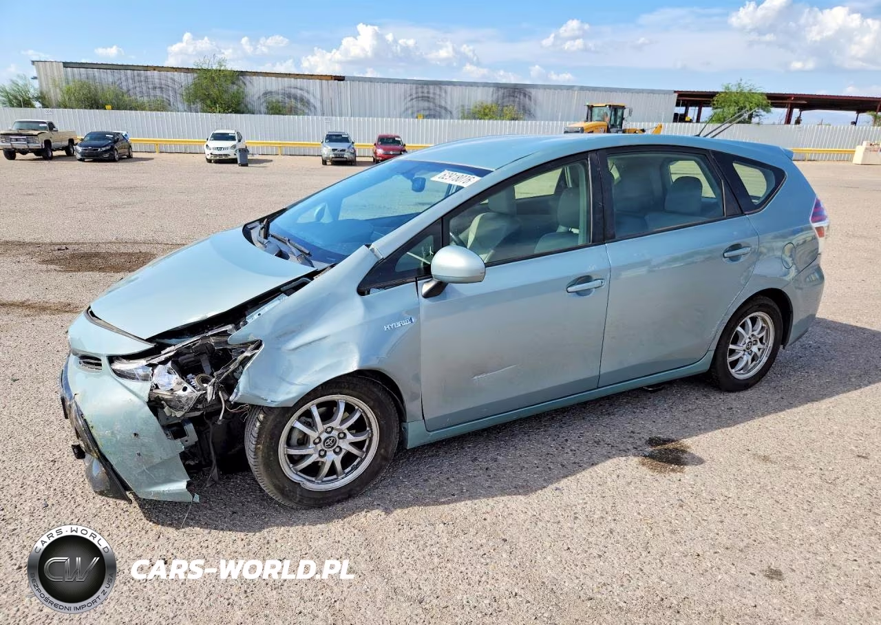 2015 Toyota Prius V Four – zdjęcie 1 z 12