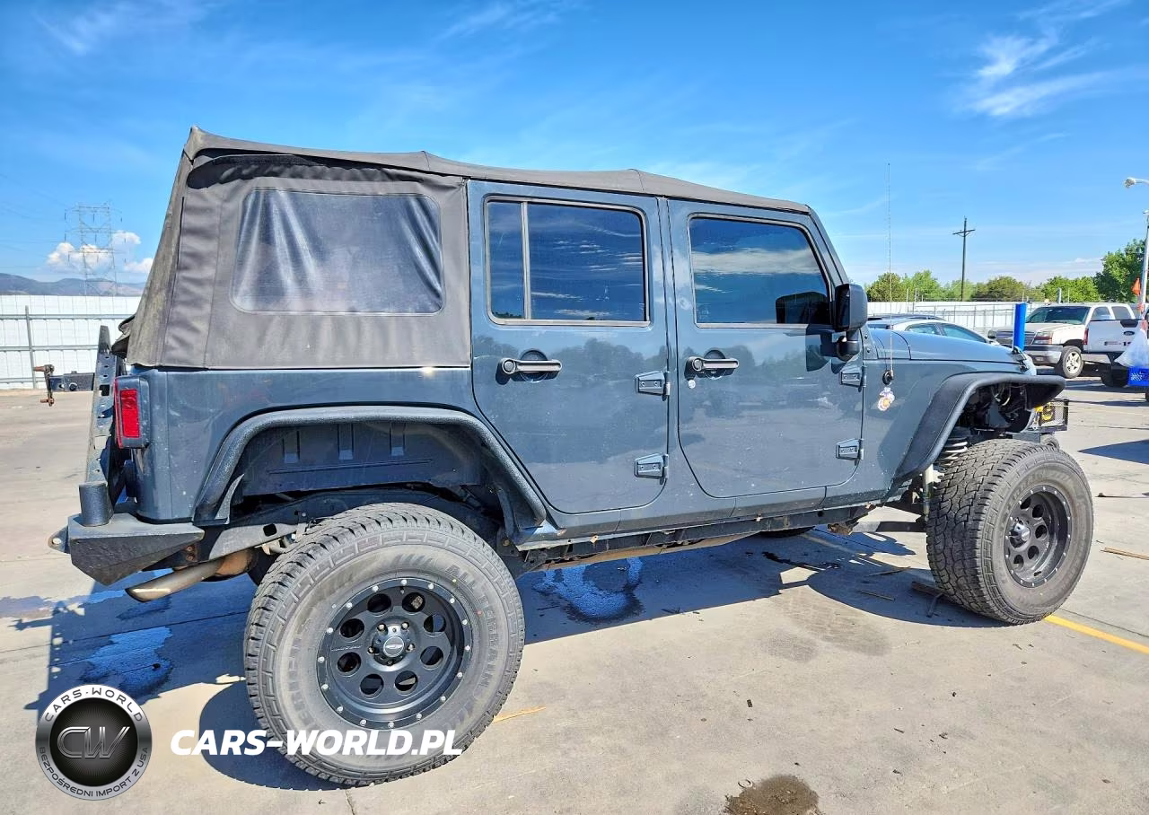 2017 Jeep Wrangler Unlimited Sport VIN:1C4BJWDG0HL539311 - 3