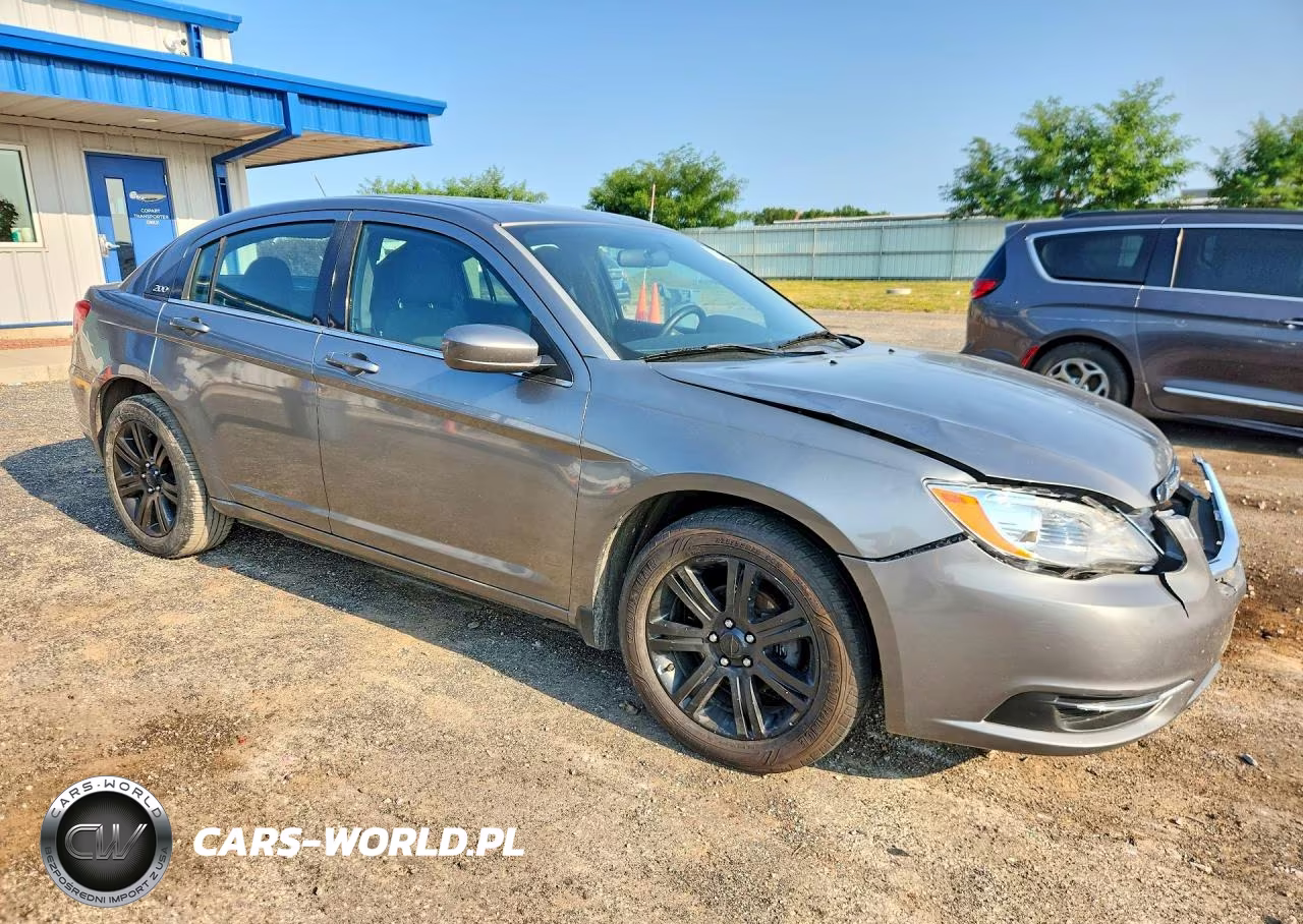 2011 Chrysler 200 Touring VIN:1C3BC1FB0BN614619 - 4