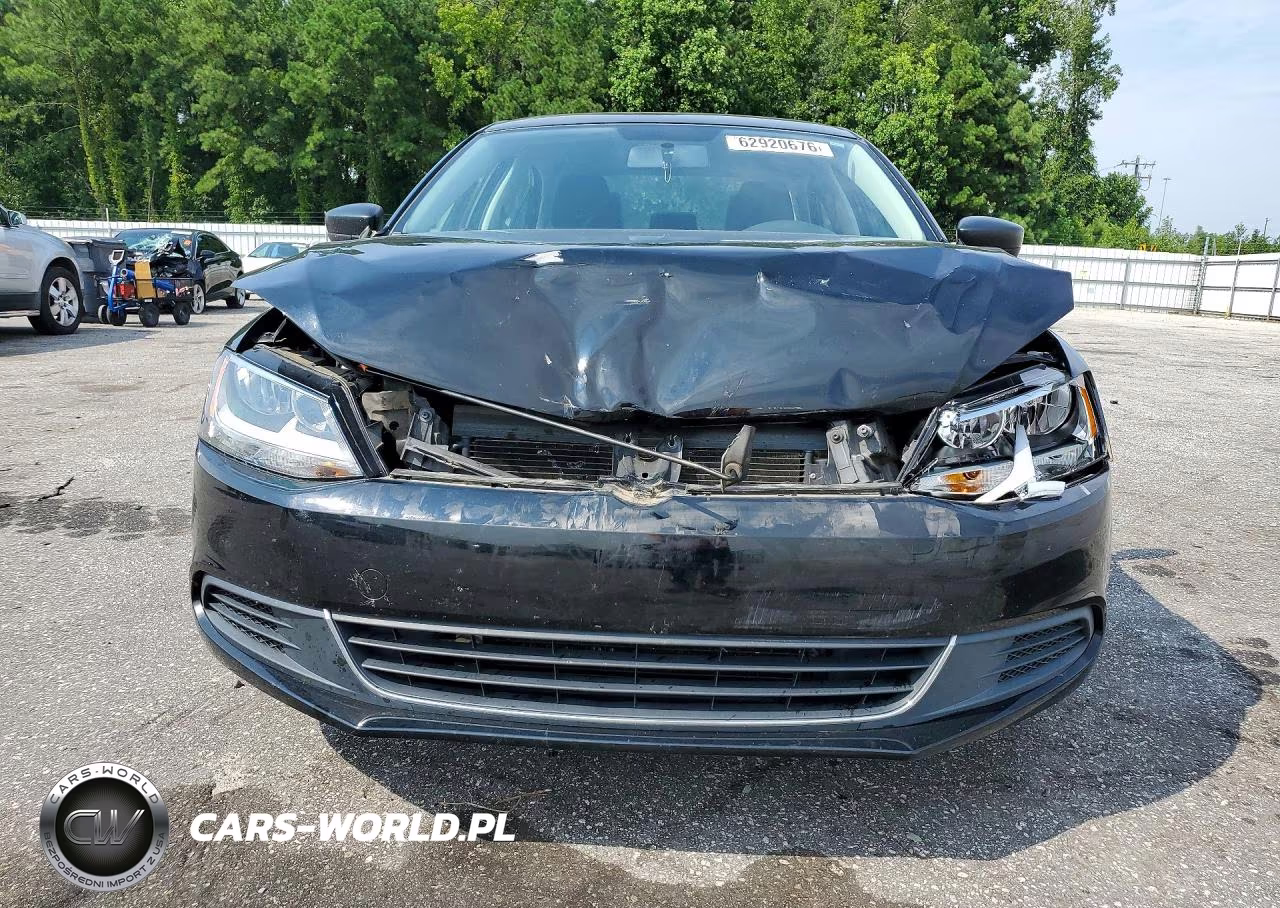 2013 Volkswagen Jetta Base VIN:3VW2K7AJXDM305752 - 5