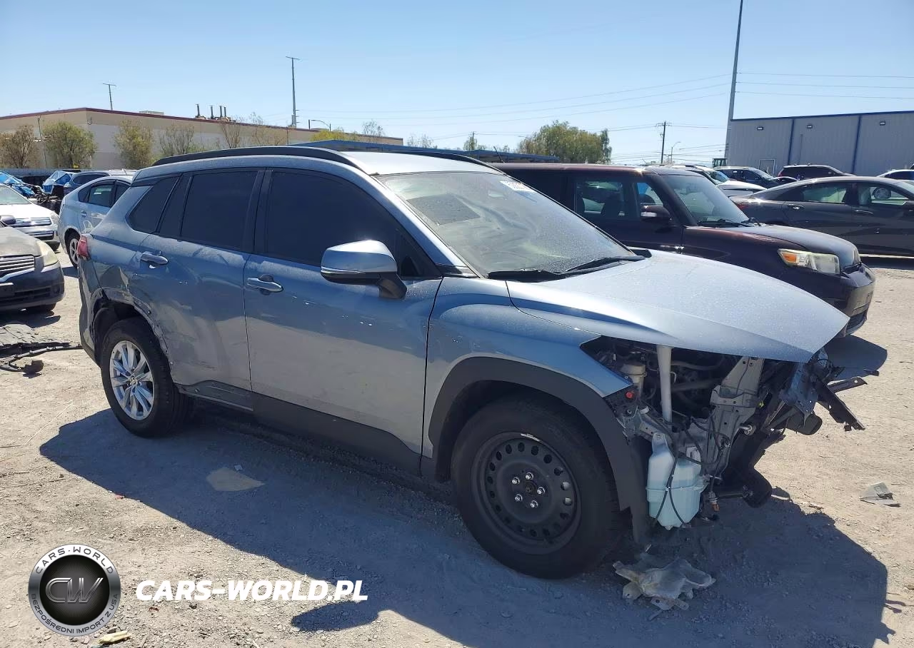 2023 Toyota Corolla Cross Le VIN:7MUCAAAG5PV052572 - 4