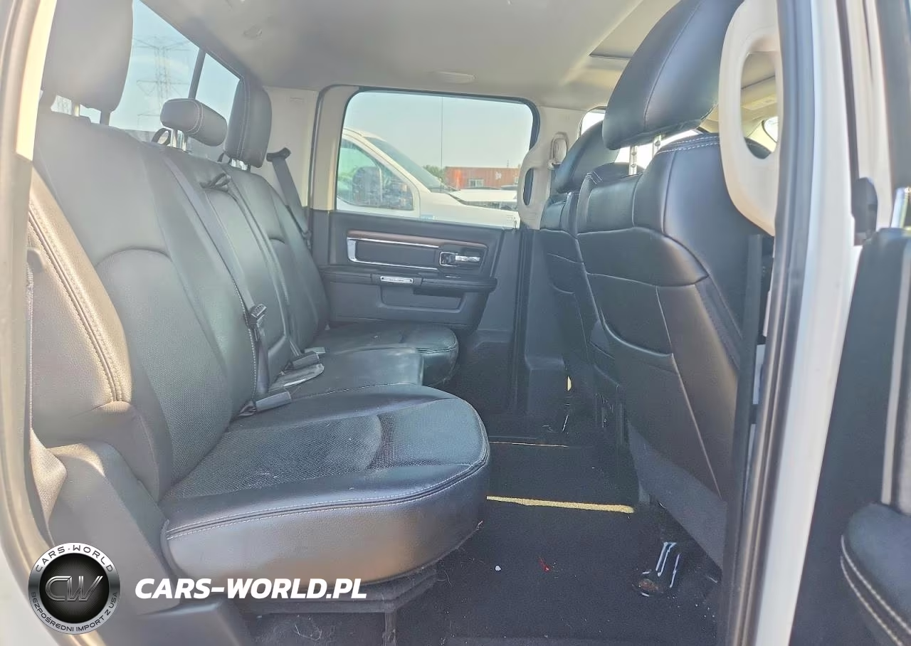2016 Ram 1500 Laramie VIN:1C6RR7VT8GS327339 - 10