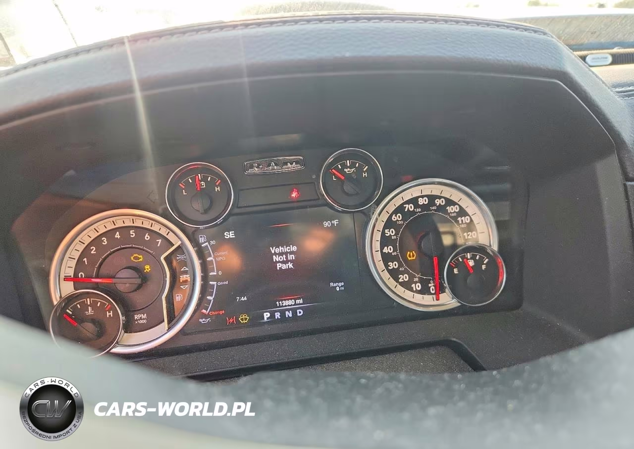 2016 Ram 1500 Laramie VIN:1C6RR7VT8GS327339 - 9