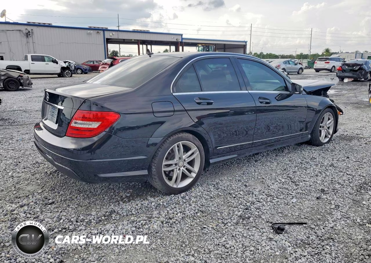 2014 Mercedes-Benz C 250 VIN:WDDGF4HB5EG233709 - 3