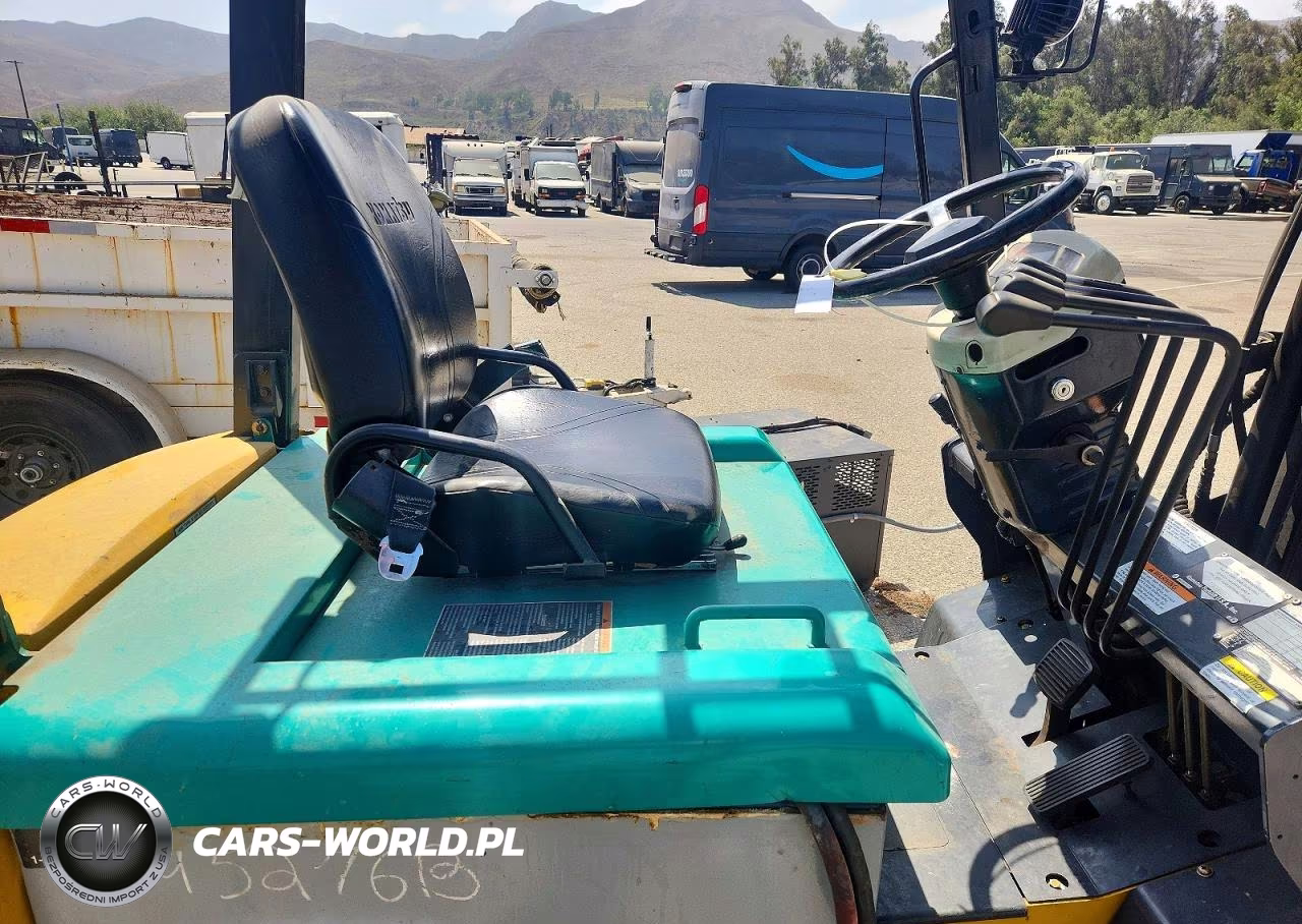 2005 Komatsu Fb30Sh-5 - Order Picker VIN:37708A - 5