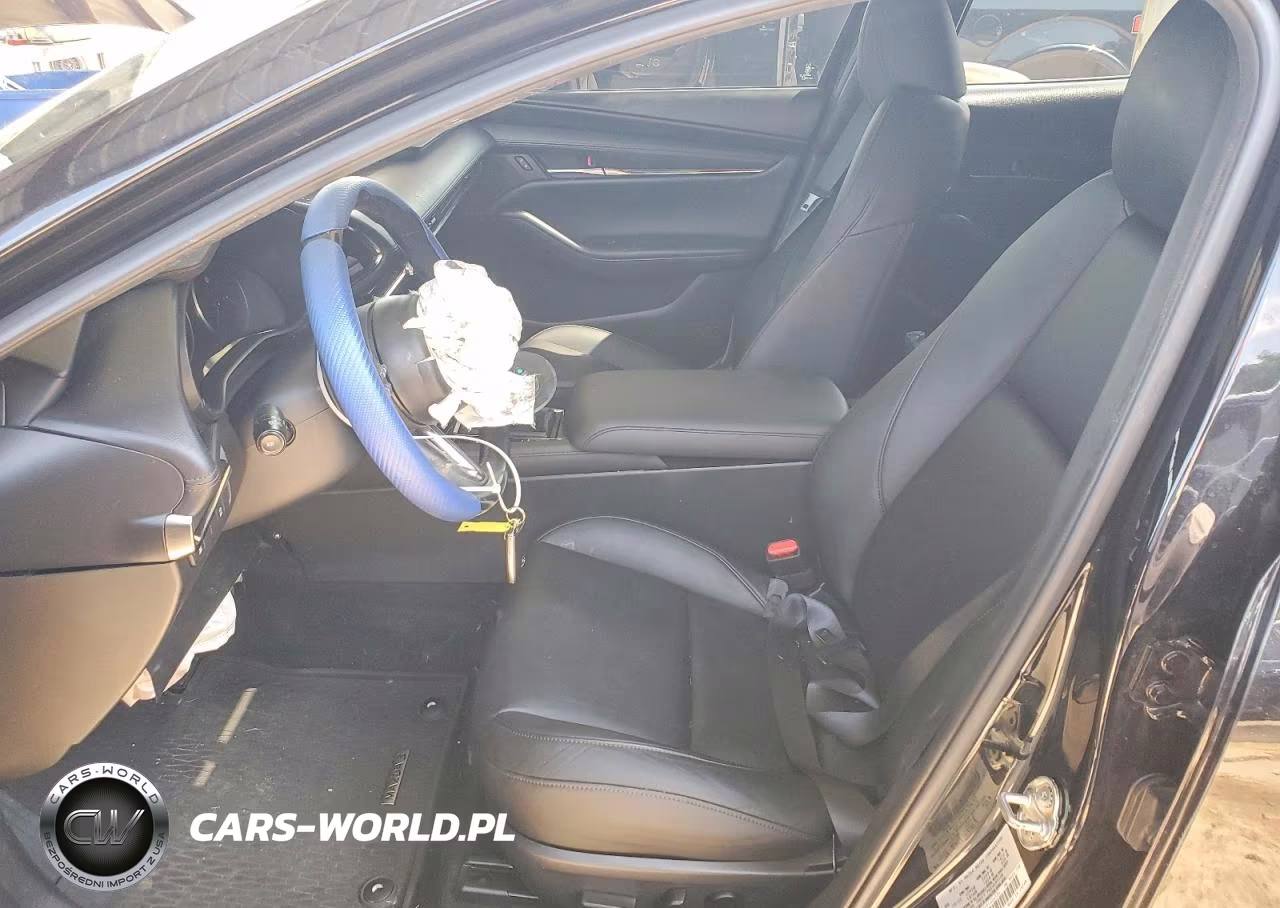 2023 Mazda 3 Preferred VIN:JM1BPALM2P1604534 - 7