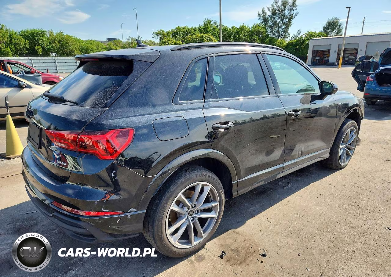 2025 Audi Q3 Premium S Line 45 VIN:WA1DECF31S1019315 - 3