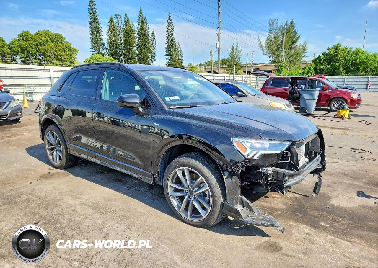 2025 Audi Q3 Premium S Line 45 VIN:WA1DECF31S1019315 - 4
