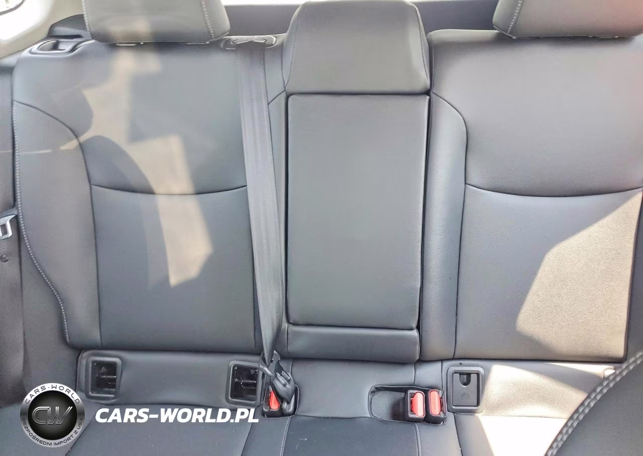 2022 Toyota Corolla Cross Xle VIN:7MUDAABG0NV005837 - 10