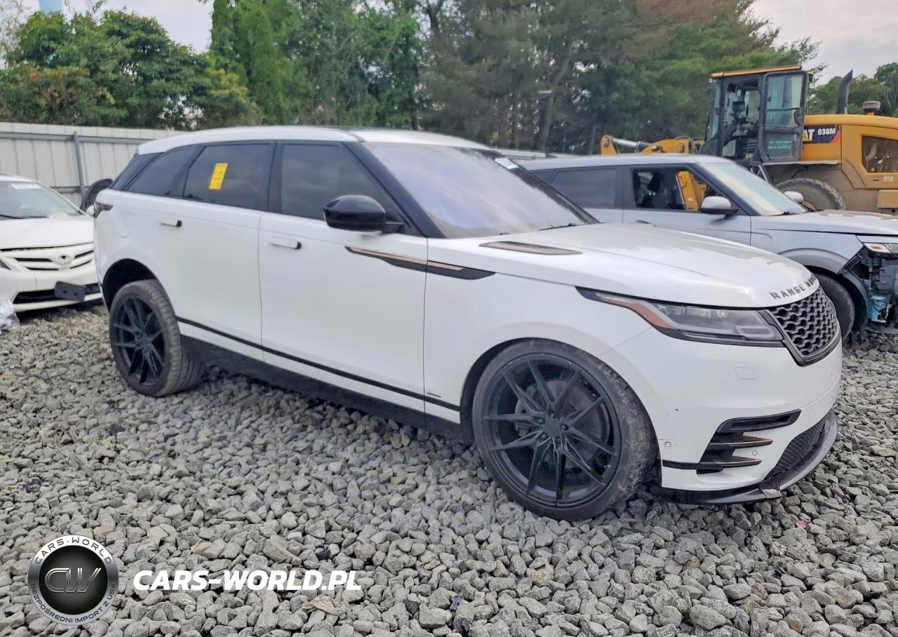 2018 Land Rover Range Rover Velar R-Dynamic Se VIN:SALYL2RV2JA700692 - 4