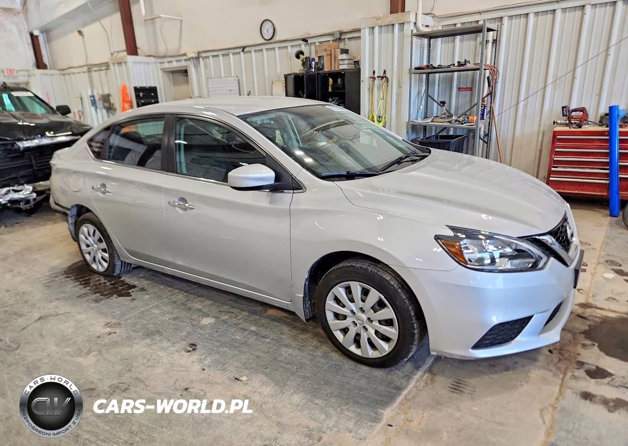 2018 Nissan Sentra S VIN:3N1AB7AP0JY227511 - 4