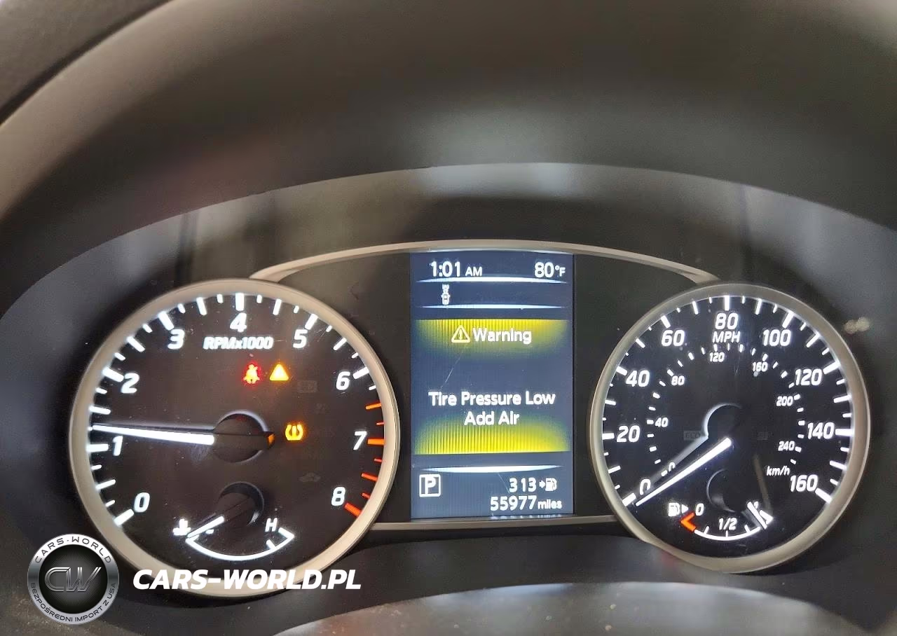 2018 Nissan Sentra S VIN:3N1AB7AP0JY227511 - 9
