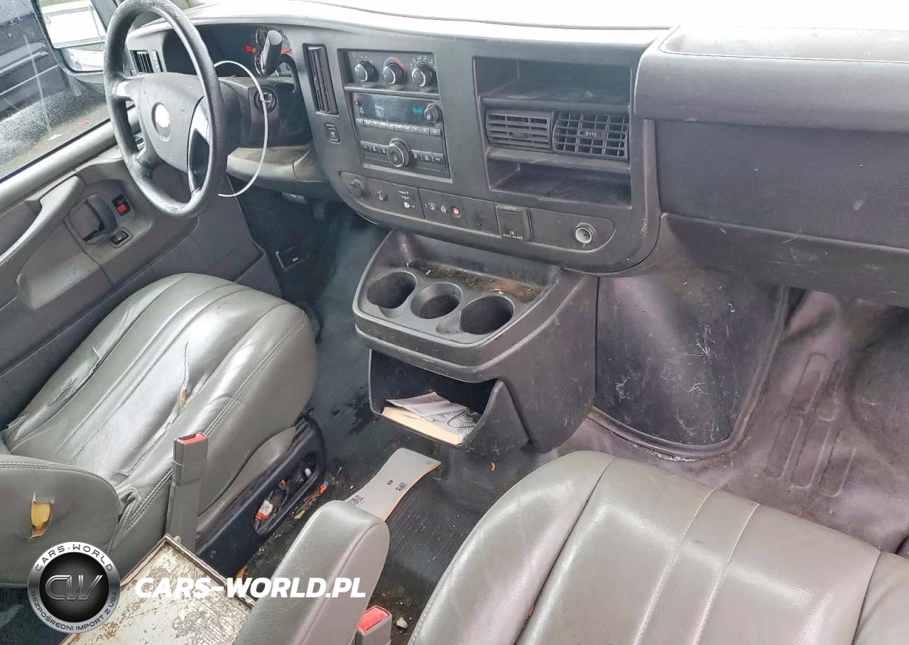 2015 Chevrolet Express G2500 VIN:1GCWGFFF7F1223787 - 8