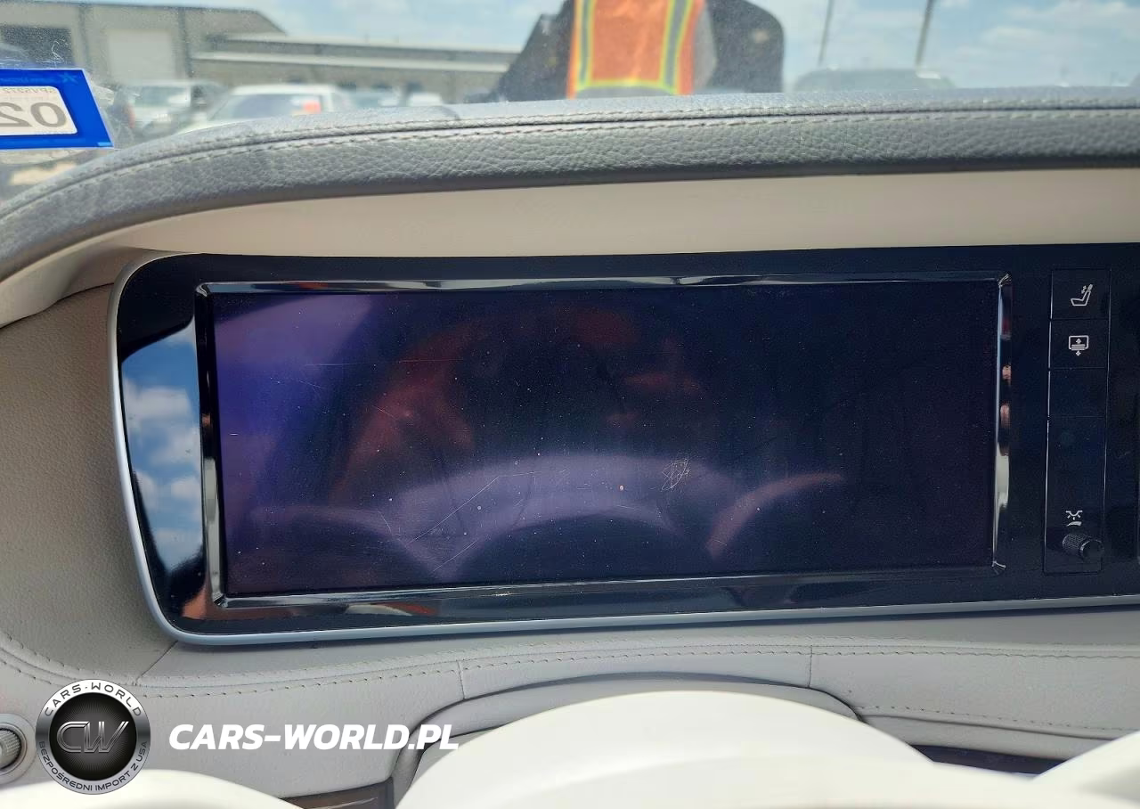 2015 Mercedes-Benz S 550 VIN:WDDUG8CB6FA074718 - 9