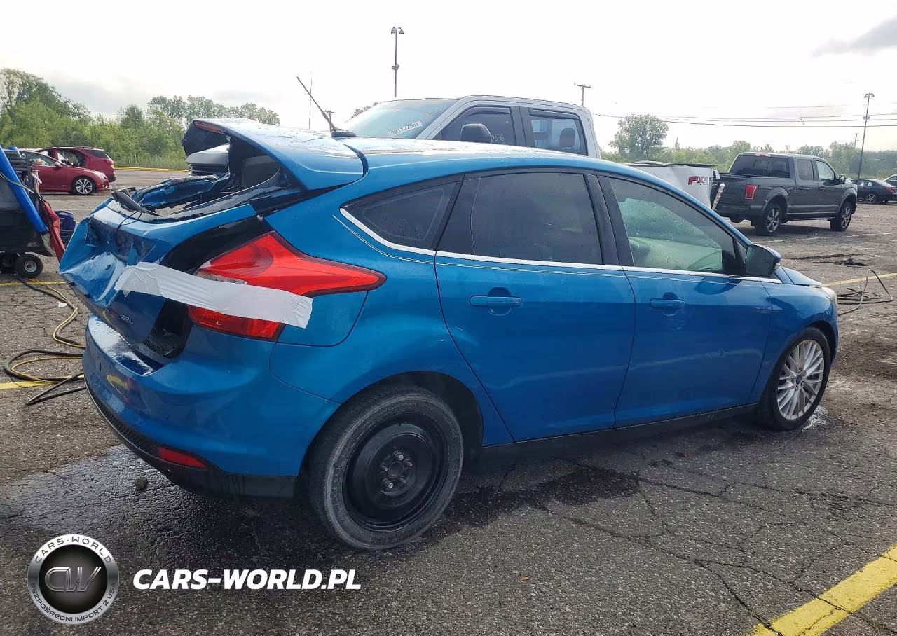 2012 Ford Focus Sel VIN:1FAHP3M27CL256608 - 3