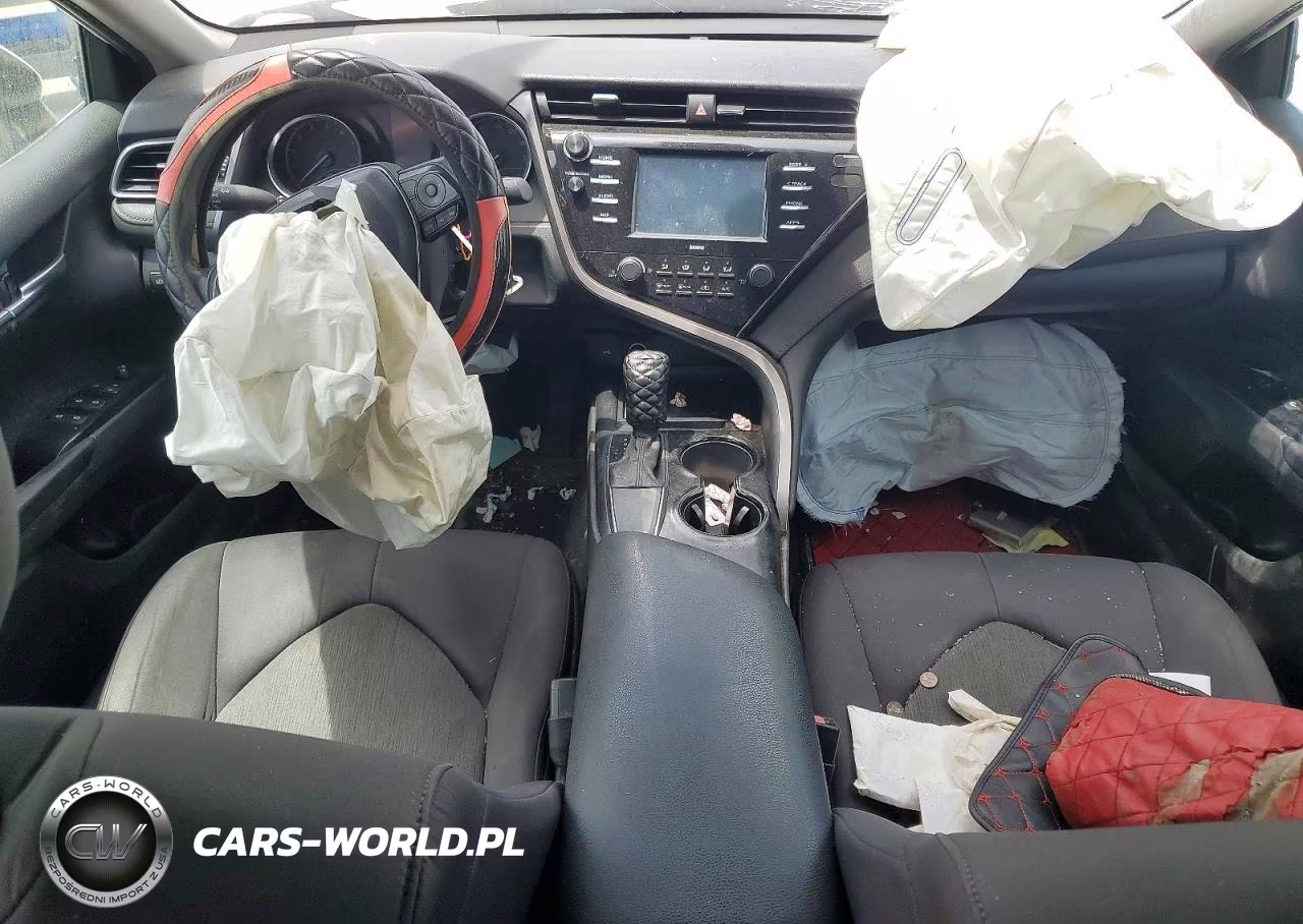 2020 Toyota Camry Le VIN:4T1C11AK9LU346900 - 8