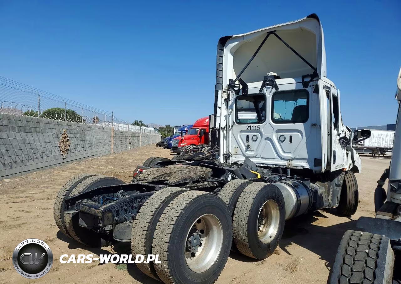 2021 Freightliner Cascadia 116 Semi Truck VIN:3AKJHTDV3MDMS8011 - 3