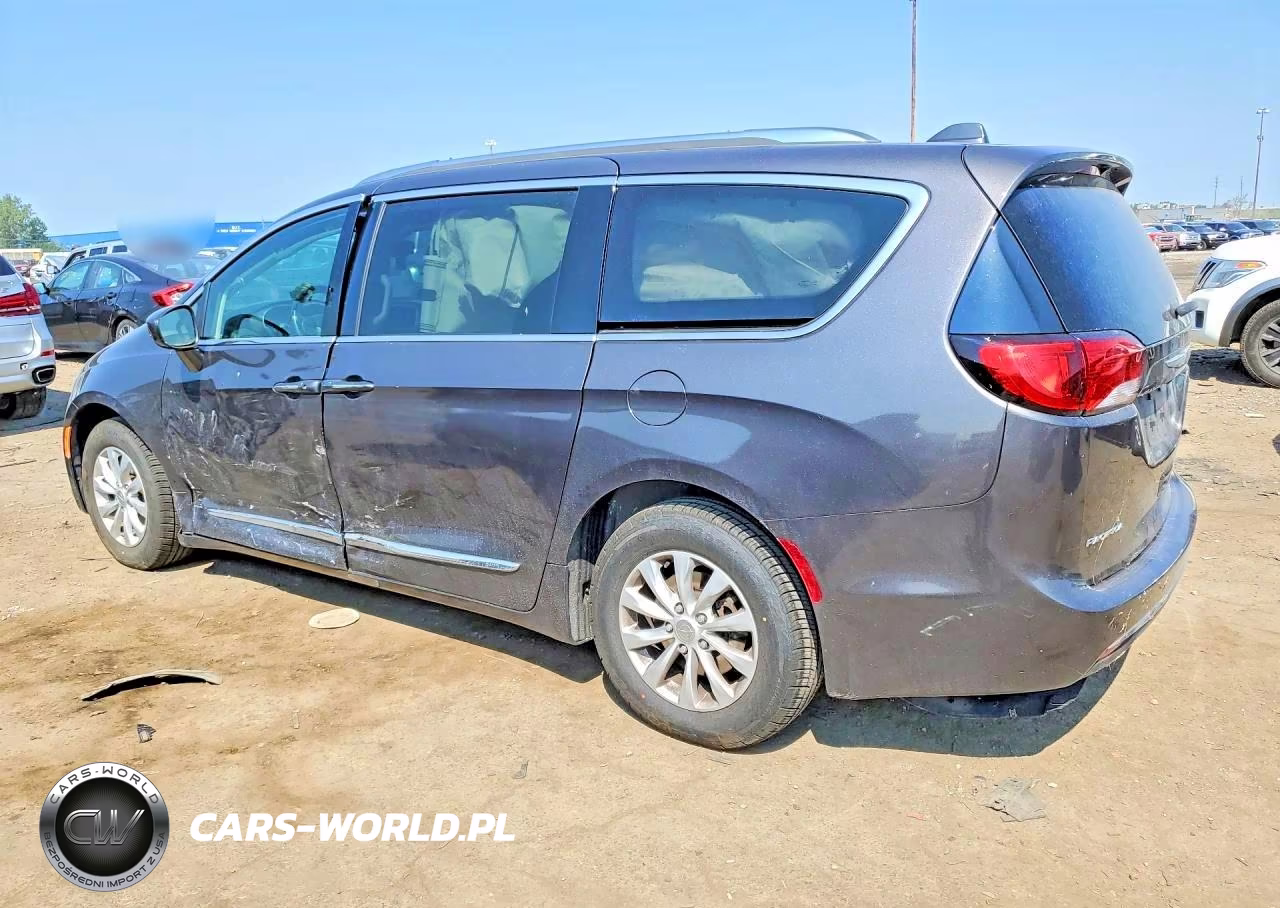 2018 Chrysler Pacifica Touring L Plus VIN:2C4RC1EG8JR115270 - 2