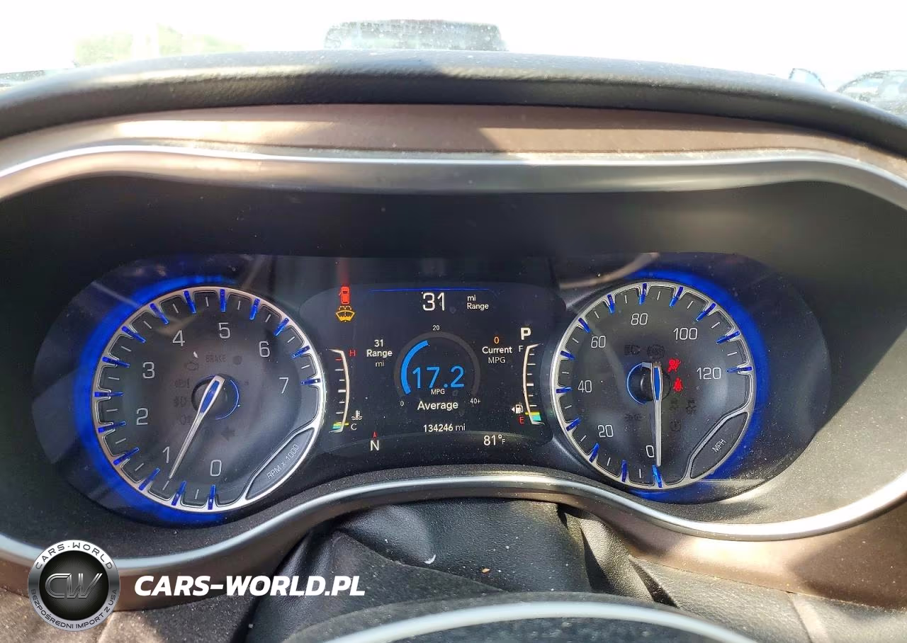 2018 Chrysler Pacifica Touring L Plus VIN:2C4RC1EG8JR115270 - 9