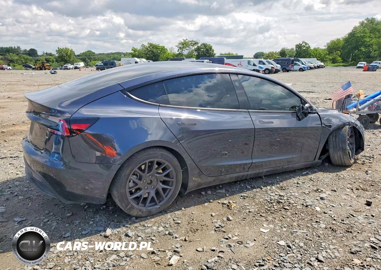 2024 Tesla Model 3 VIN:5YJ3E1EA9RF867983 - 3