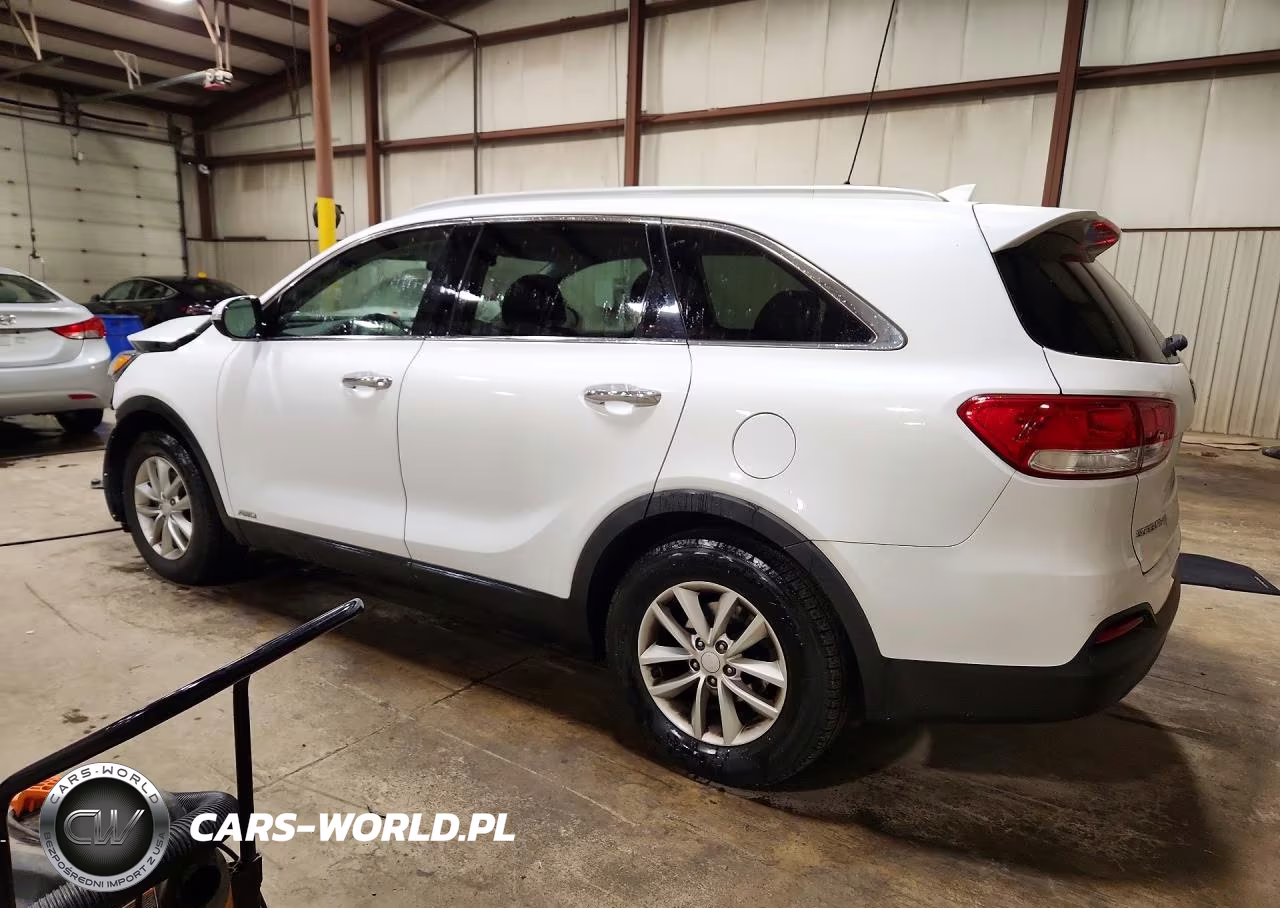 2018 Kia Sorento Lx VIN:5XYPGDA38JG413368 - 2