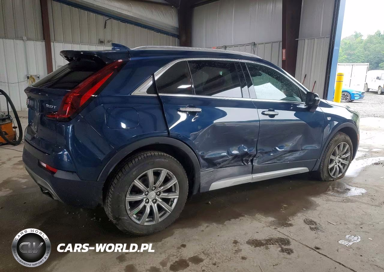2019 Cadillac Xt4 Premium Luxury VIN:1GYFZDR4XKF218681 - 3