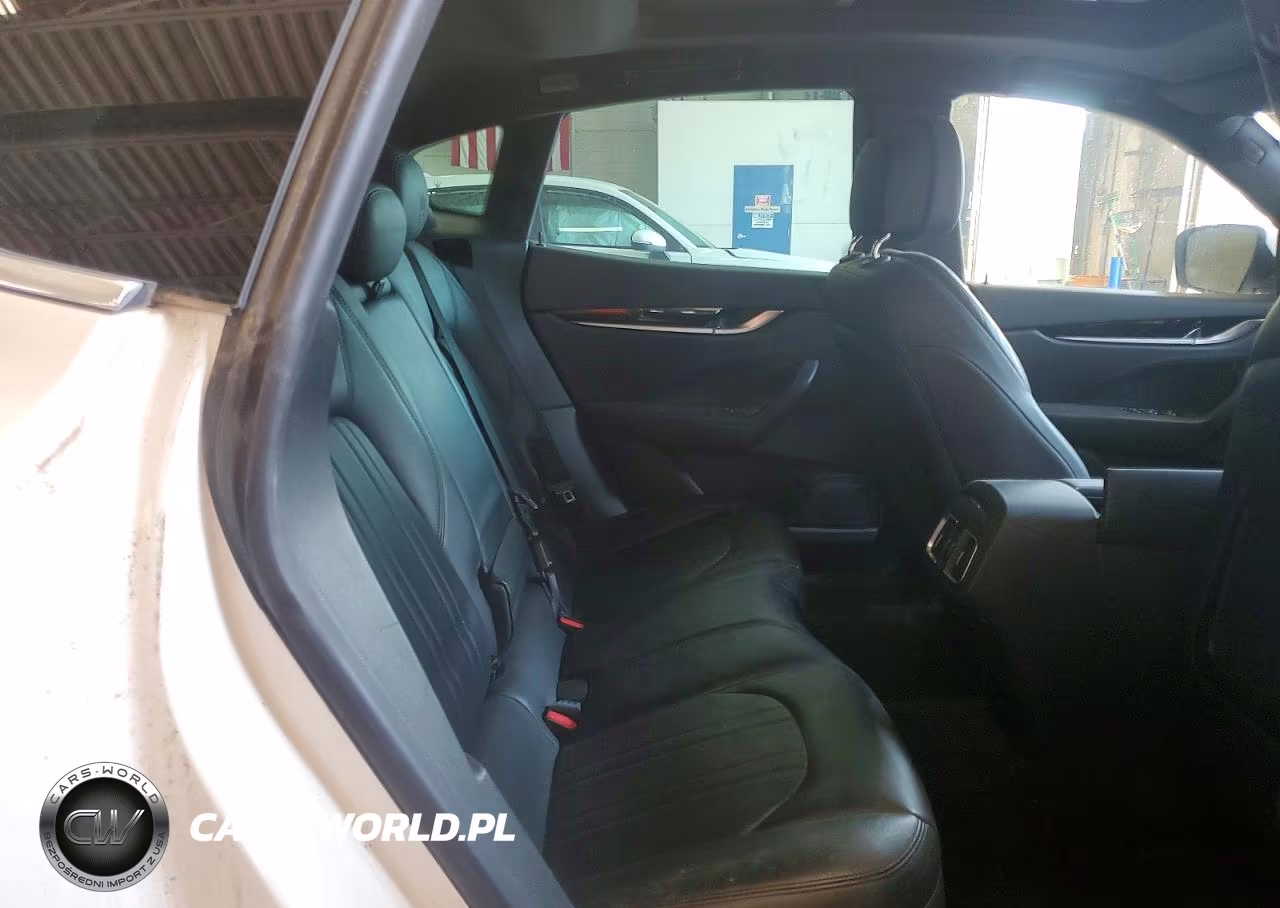 2017 Maserati Levante S VIN:ZN661YUA6HX236145 - 11