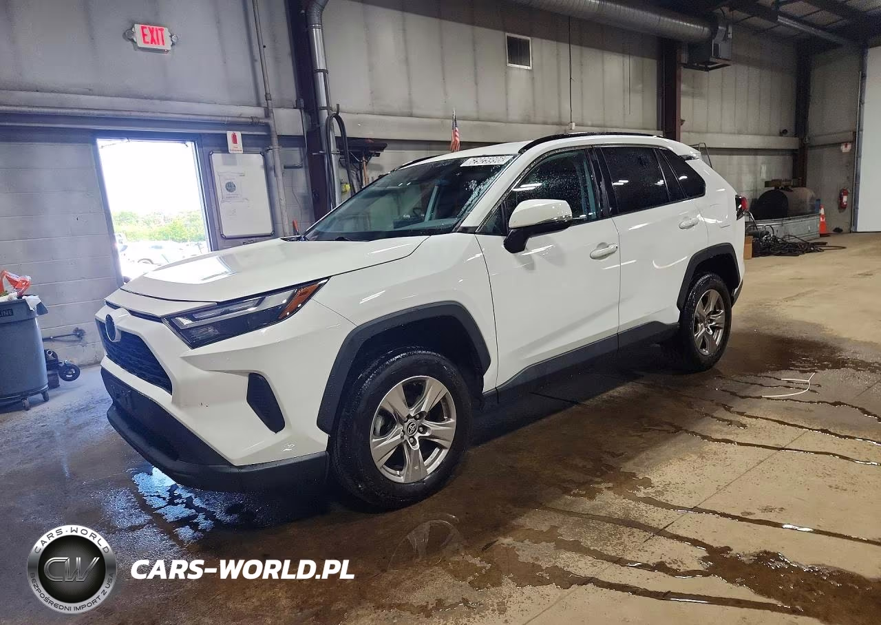 2023 Toyota Rav4 Xle – zdjęcie 1 z 13