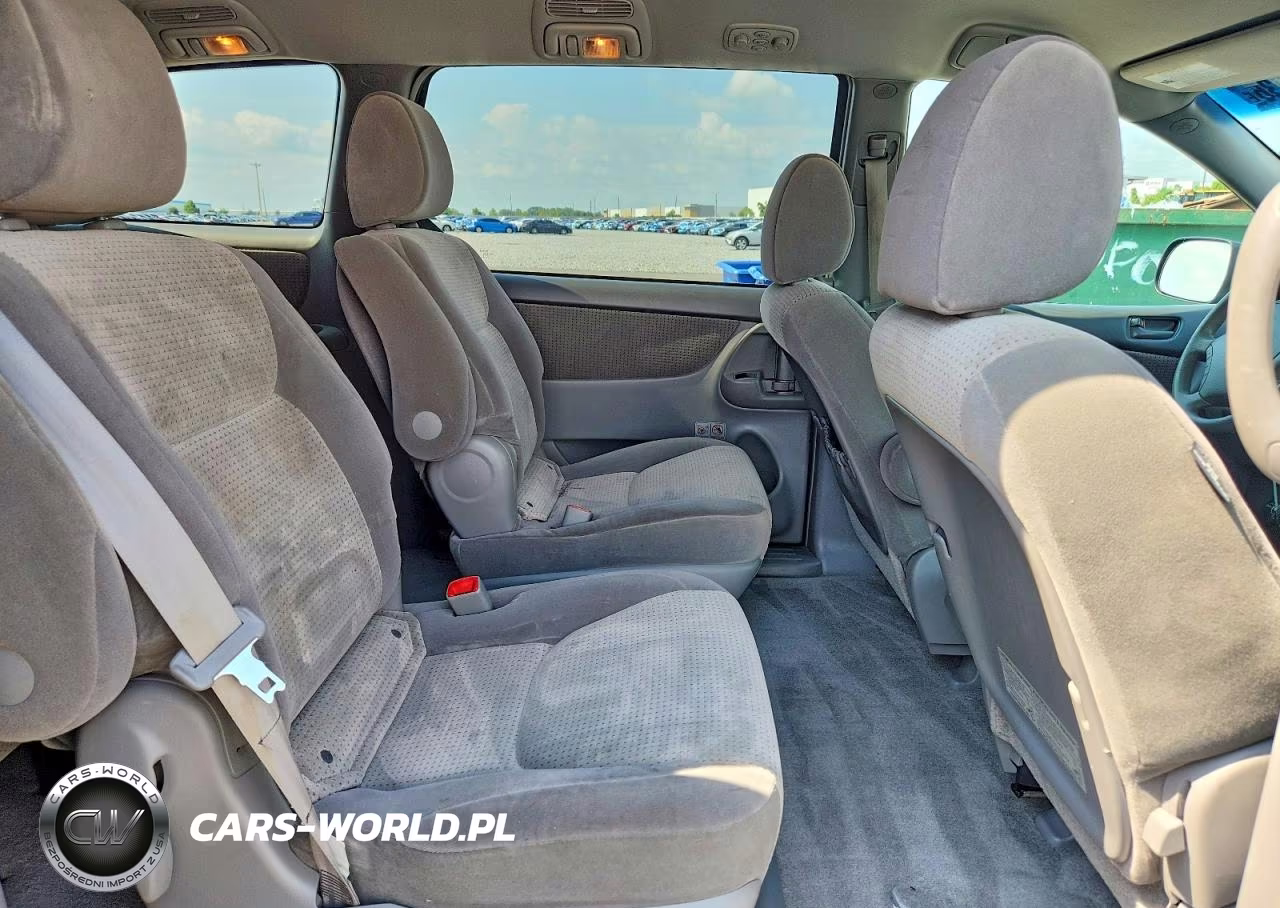 2010 Toyota Sienna Le 7-Passenger VIN:5TDKK4CC1AS334567 - 11