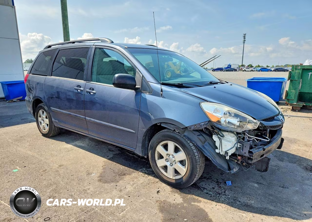 2010 Toyota Sienna Le 7-Passenger VIN:5TDKK4CC1AS334567 - 4