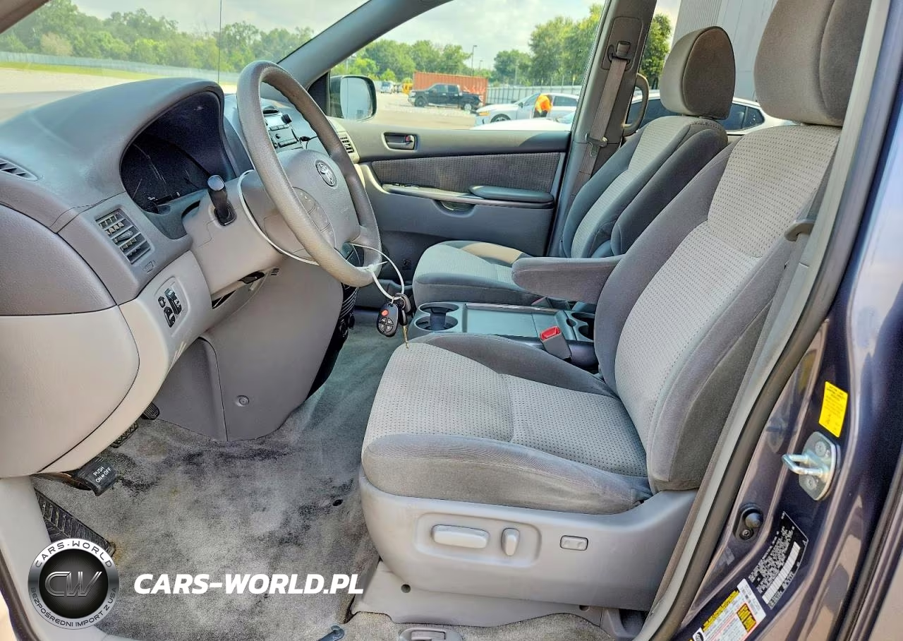 2010 Toyota Sienna Le 7-Passenger VIN:5TDKK4CC1AS334567 - 7