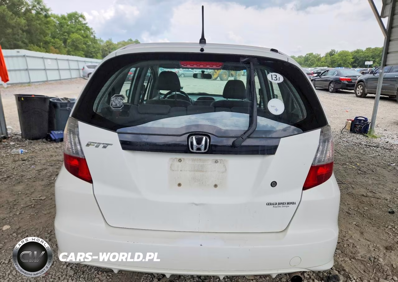 2010 Honda Fit VIN:JHMGE8G29AS005711 - 6