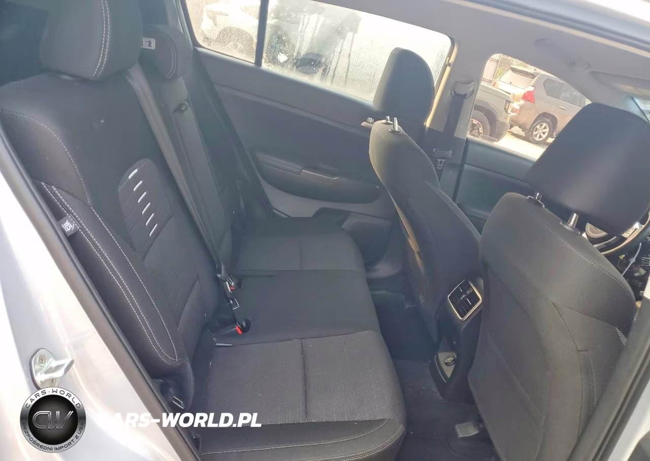 2020 Kia Sportage Lx VIN:KNDPM3AC1L7702739 - 10