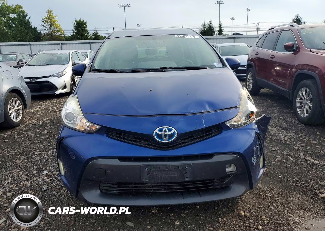 2017 Toyota Prius V Four VIN:JTDZN3EU8HJ071071 - 5