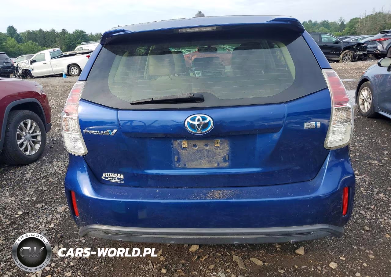 2017 Toyota Prius V Four VIN:JTDZN3EU8HJ071071 - 6
