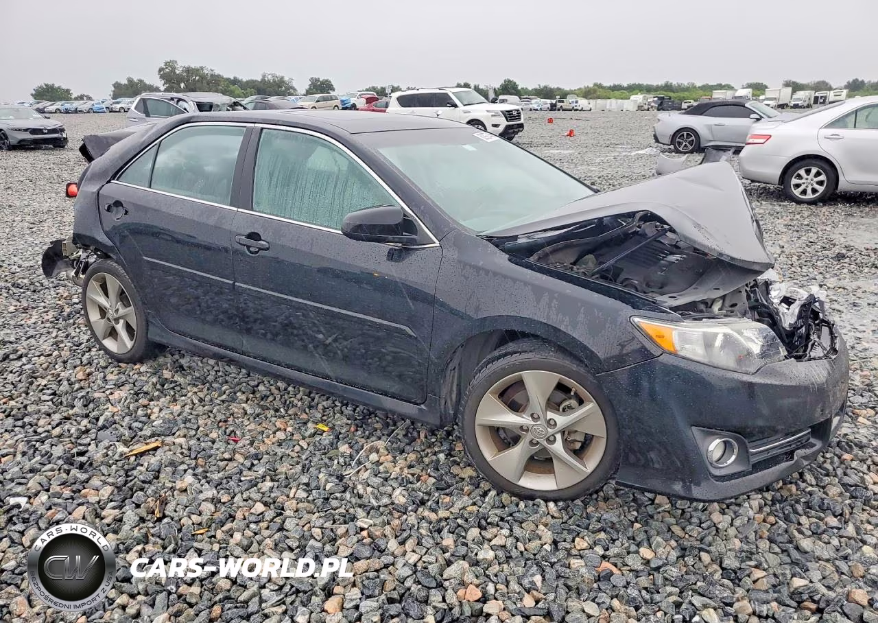 2013 Toyota Camry Se V6 VIN:4T1BK1FK2DU534631 - 4