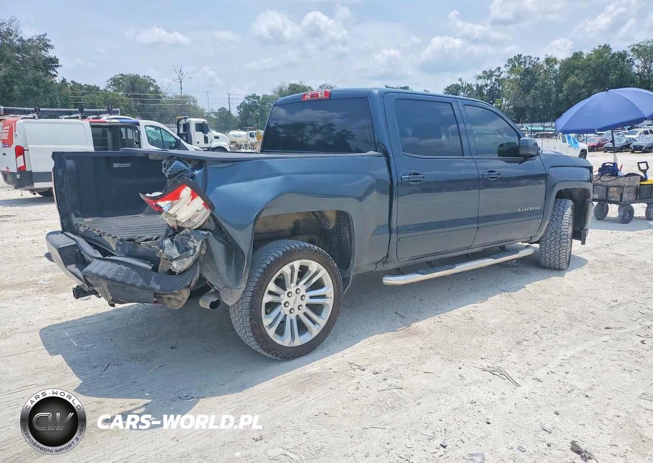 2018 Chevrolet Silverado K1500 Lt VIN:3GCUKREC1JG242800 - 3